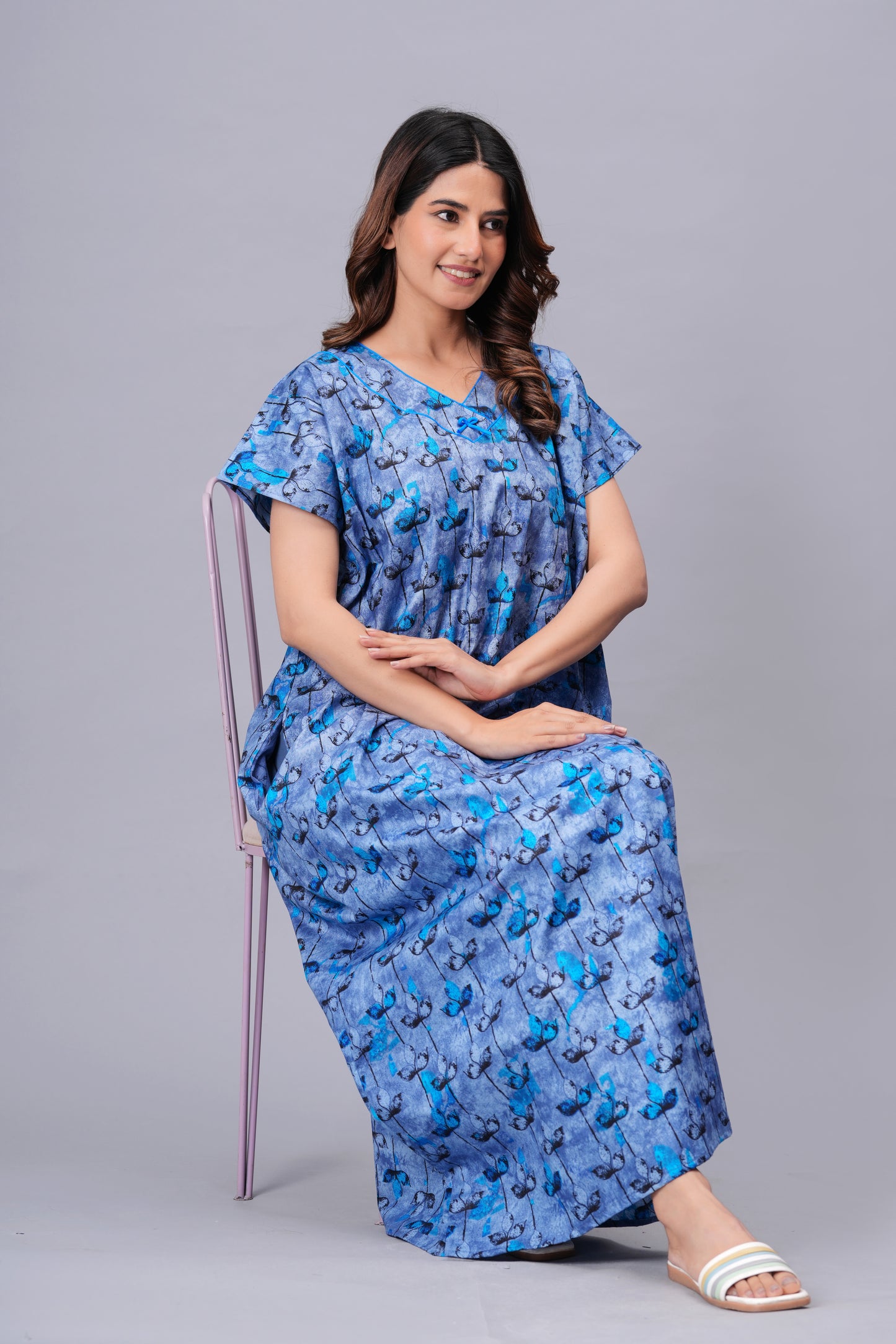 Women Cotton Floral Nightgown With Short Sleevess, Full Length And With Side Pockets (Free Size, Blue)